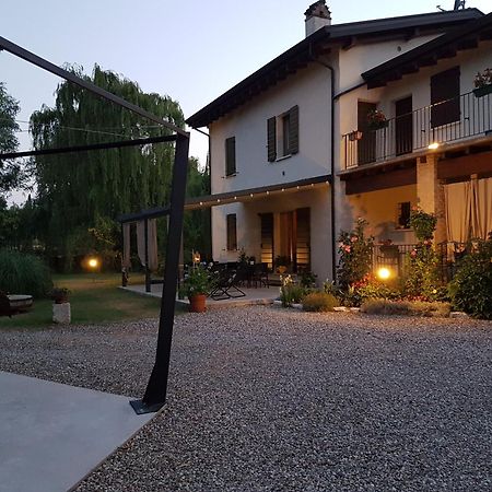 L'Isolo B&B E Case Vacanza Монцамбано Экстерьер фото