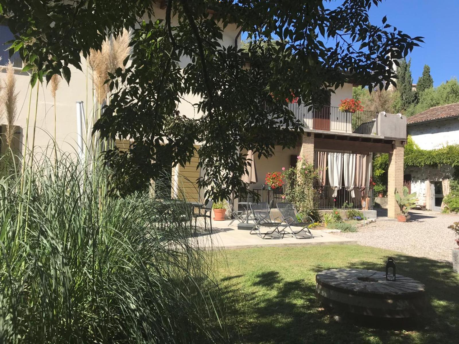 L'Isolo B&B E Case Vacanza Монцамбано Экстерьер фото