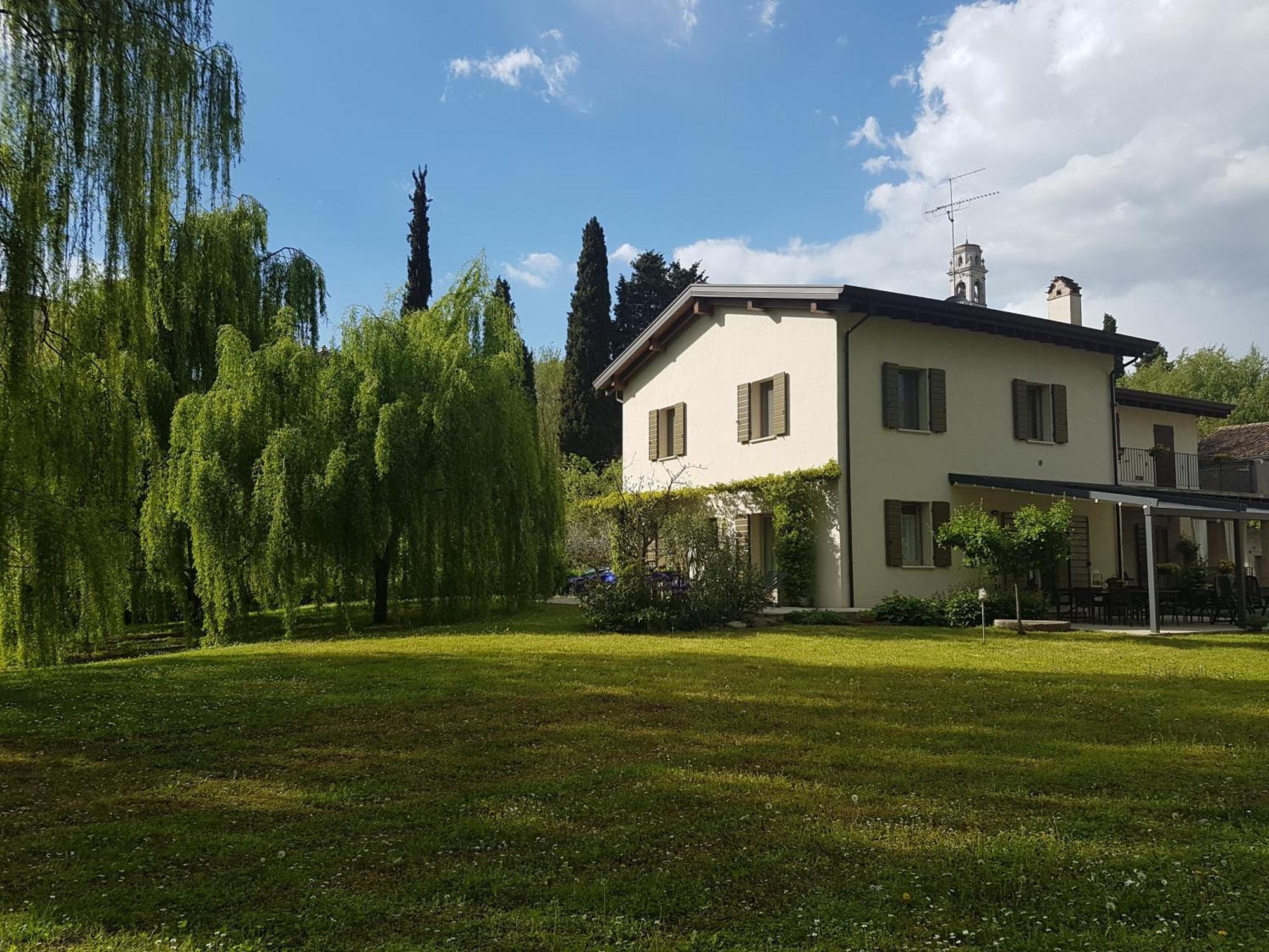 L'Isolo B&B E Case Vacanza Монцамбано Экстерьер фото