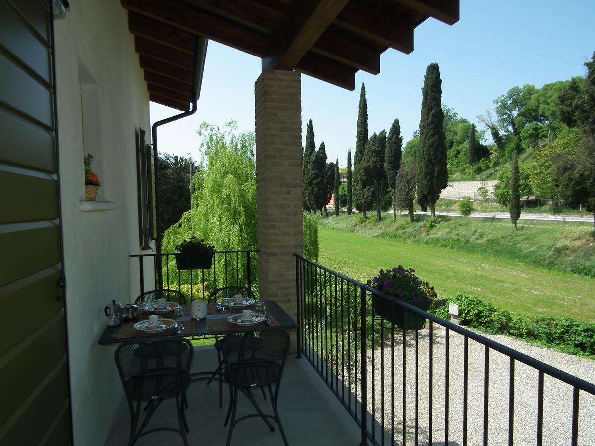 L'Isolo B&B E Case Vacanza Монцамбано Экстерьер фото