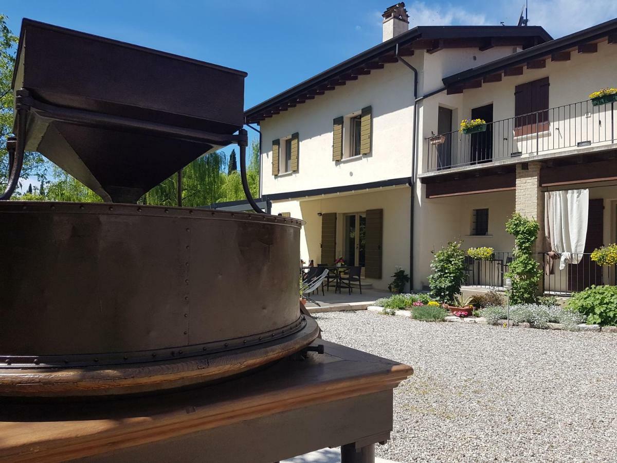 L'Isolo B&B E Case Vacanza Монцамбано Экстерьер фото